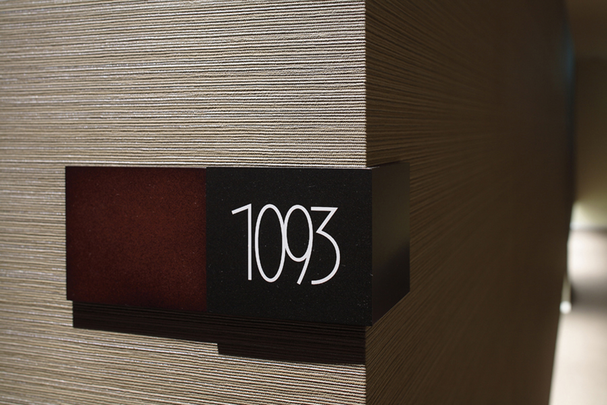 望楼客室サイン